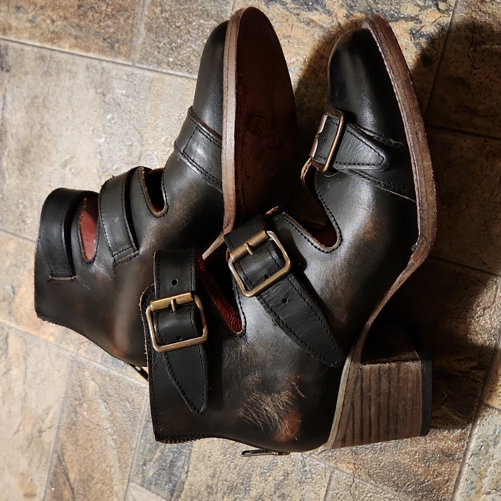 Freebird Charlotte Strappy Ankle Boots - Picture 2 of 8